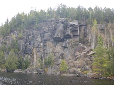 Wisini lake cliffs