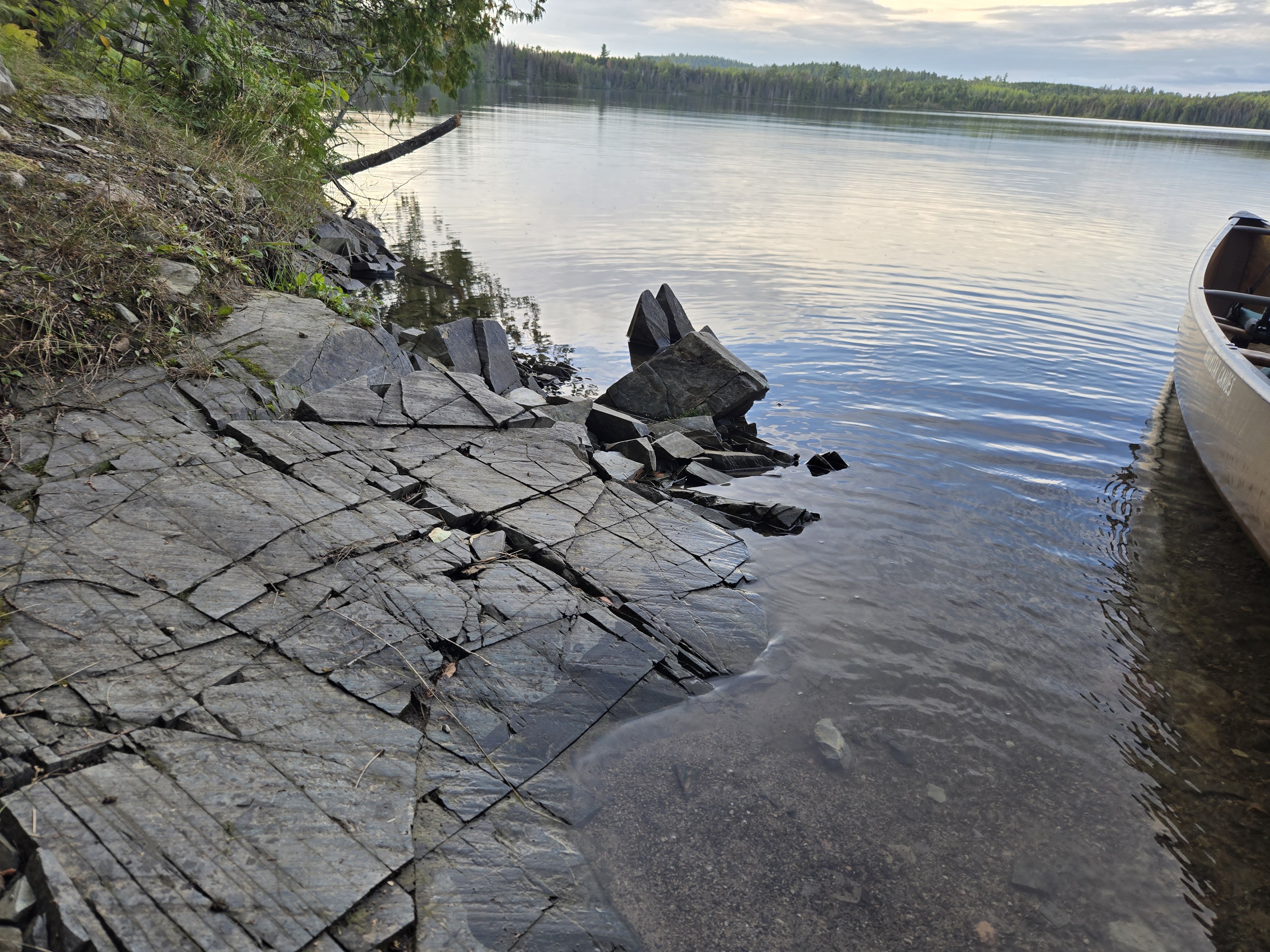 Wider view of slippery rocks on Bonnie Lake