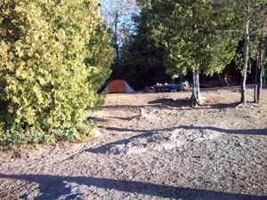 Insula Lake Island campsite