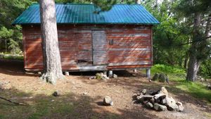 king's point ranger cabin - abandoned but open.